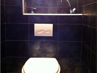 Platzsparende Wand-WC mit einem komplett integrierten WiCi Bati Waschbecken - Herr J (Frankreich - 37)